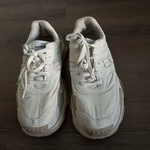 Balenciaga Men's Cream Sneakers